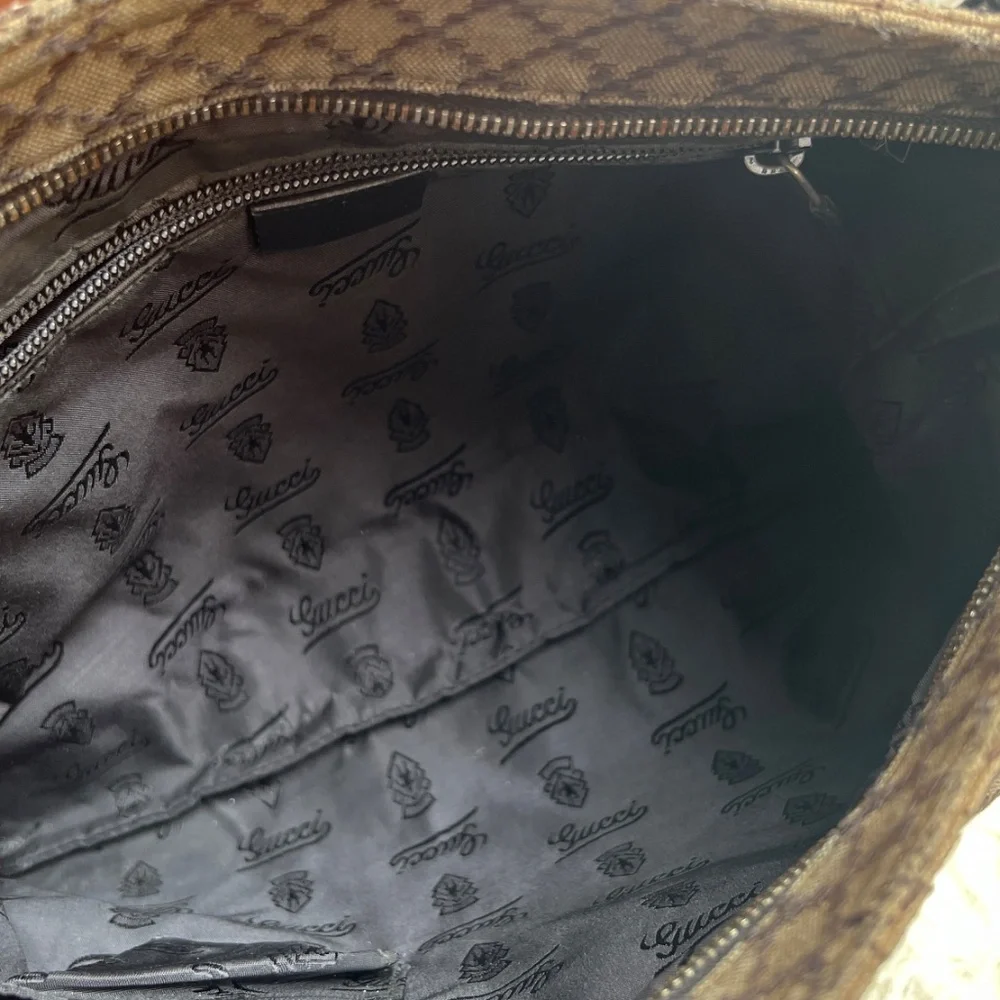 Authentic Gucci Black Diamante Flat Messenger Canvas Crossbody Bag